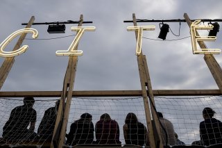 Le Festival de la Cité a dévoilé mercredi sa programmation pour son édition 2024 qui se tiendra du 2 au 7 juillet: foisonnante et très contemporaine (archives). Keystone/JEAN-CHRISTOPHE BOTT